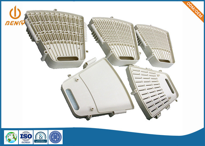 Pièces en plastique faites sur commande de l'injection ISO9001 pour des véhicules de New Energy